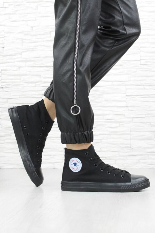 Czarne trampki za kostkę