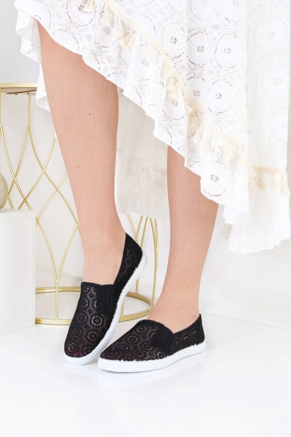 Koronkowe trampki slip-on